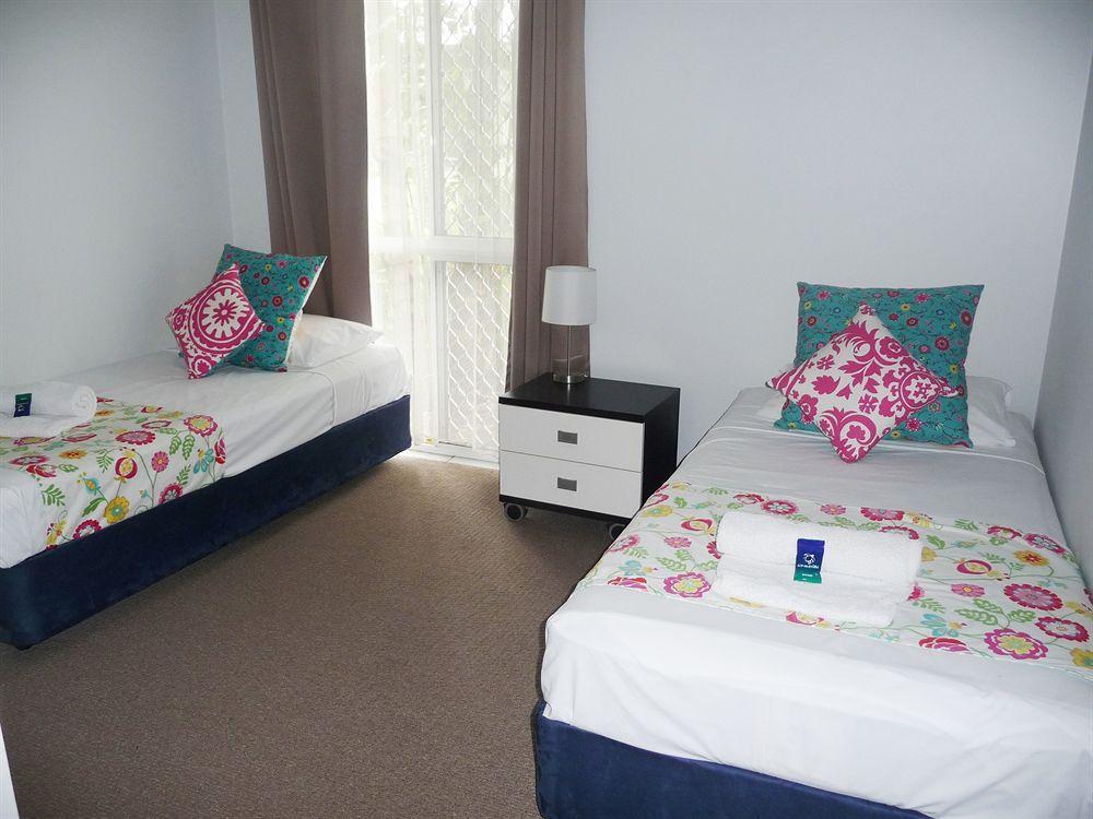 The Shores Holiday Apartments Макай Екстериор снимка
