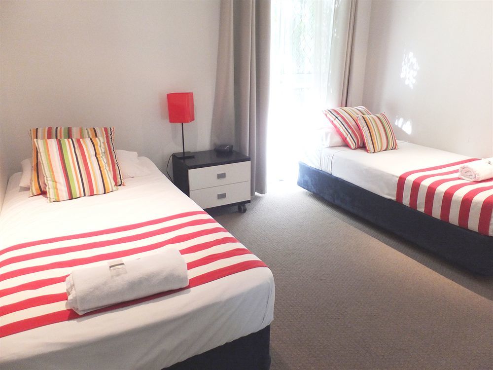 The Shores Holiday Apartments Макай Екстериор снимка