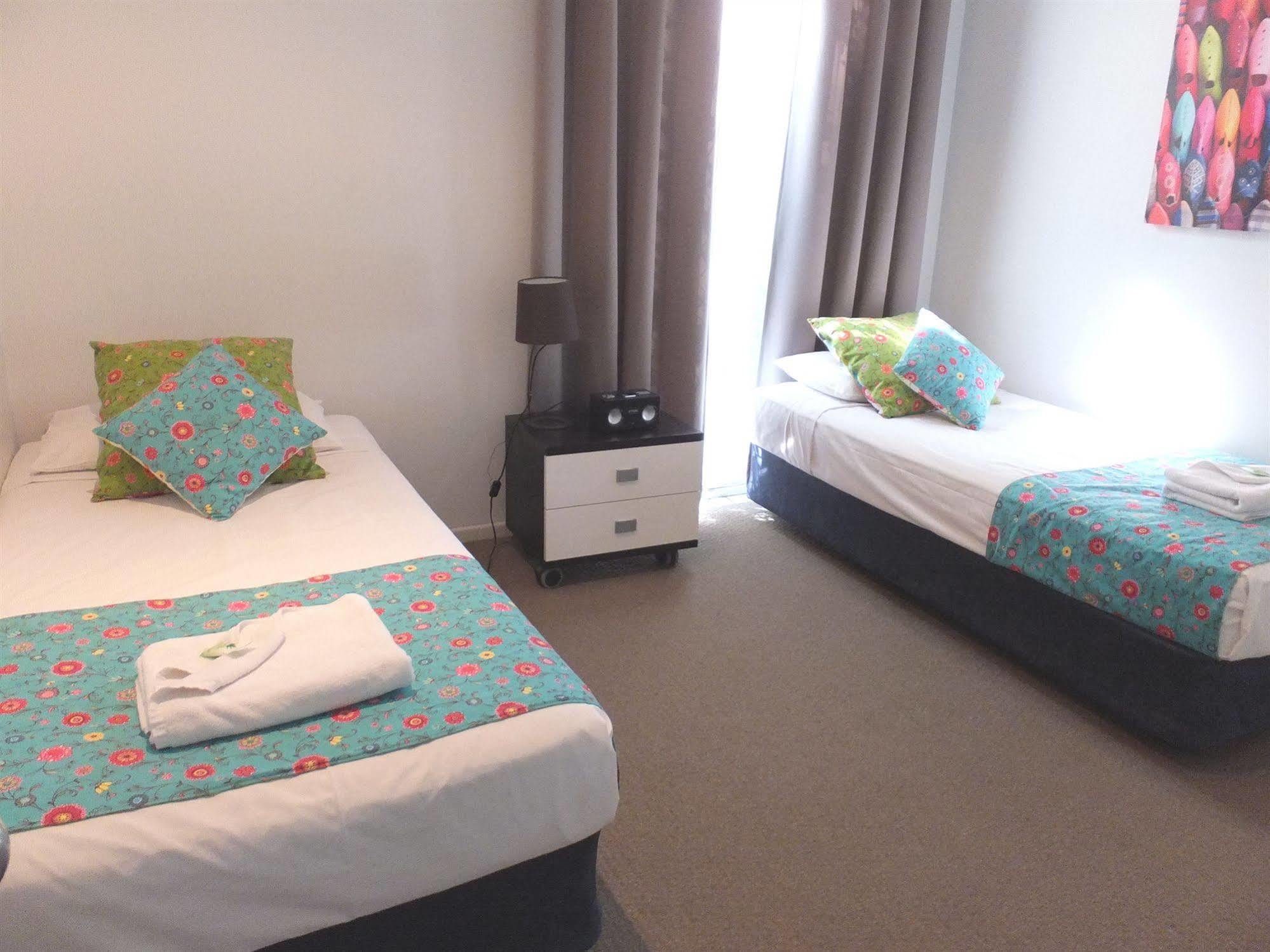 The Shores Holiday Apartments Макай Екстериор снимка
