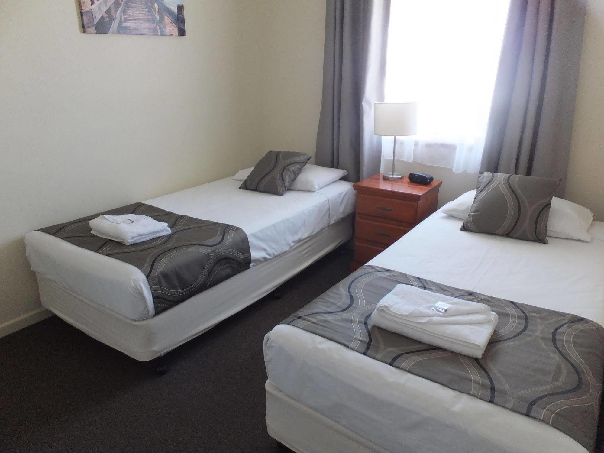The Shores Holiday Apartments Макай Екстериор снимка
